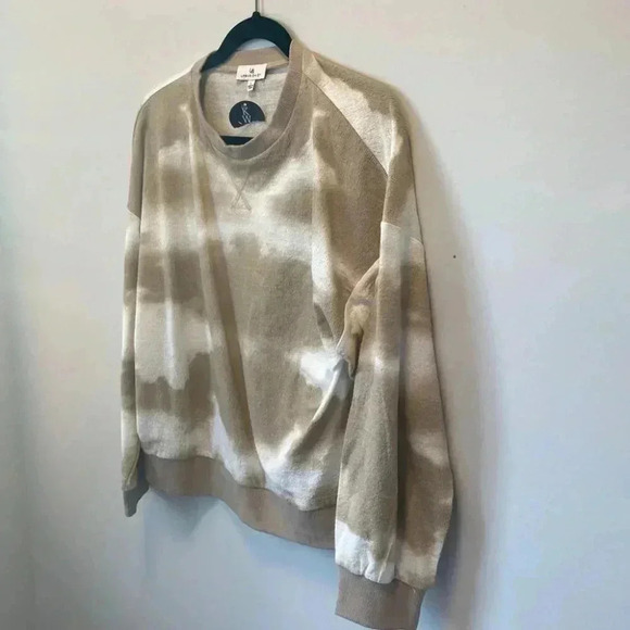 Urban Daizy White and Tan Sweatshirt - Picture 4 of 5